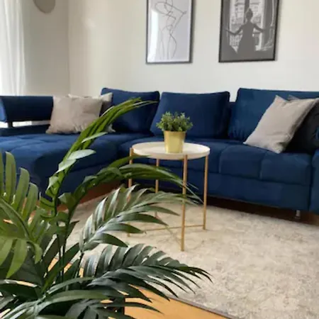 Francesca Apartment *