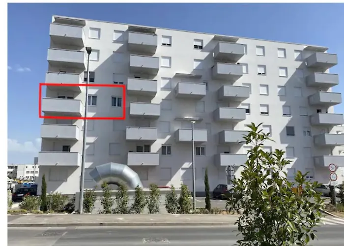 Francesca Lejlighed *